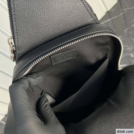 Louis Vuitton Avenue Slingbag NM