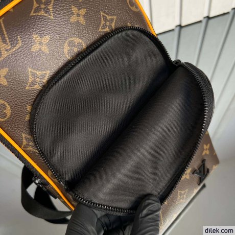 Louis Vuitton Avenue Slingbag PM