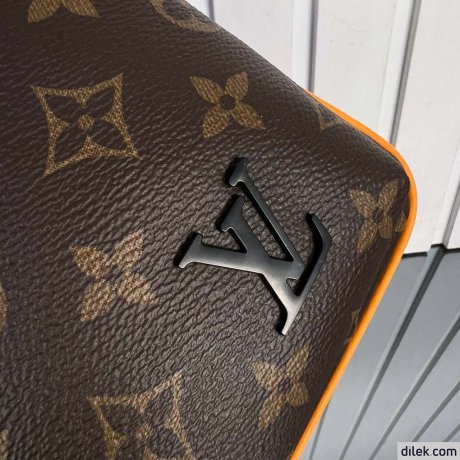 Louis Vuitton Avenue Slingbag PM