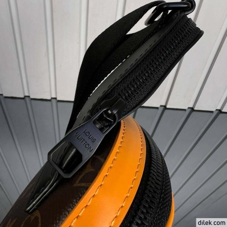 Louis Vuitton Avenue Slingbag PM
