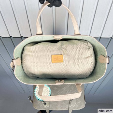 Louis Vuitton Blossom PM