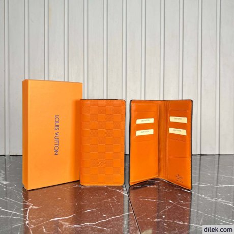 Louis Vuitton Brazza Wallet