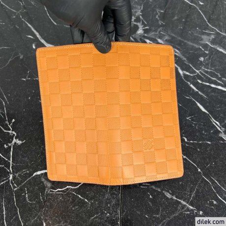 Louis Vuitton Brazza Wallet