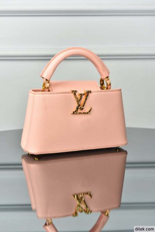 Louis Vuitton Capucines Mini Bag