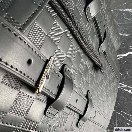 Louis Vuitton Christopher MM Monogram
