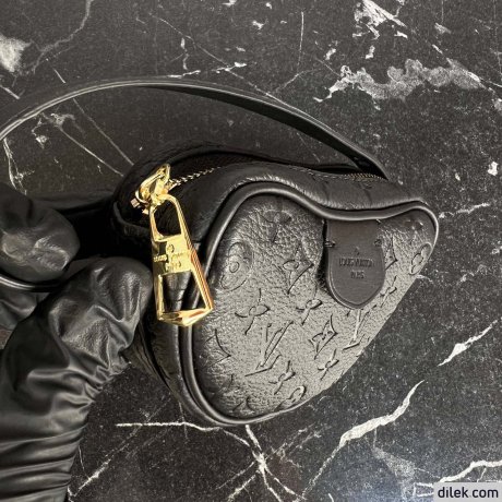 Louis Vuitton Croissant MM