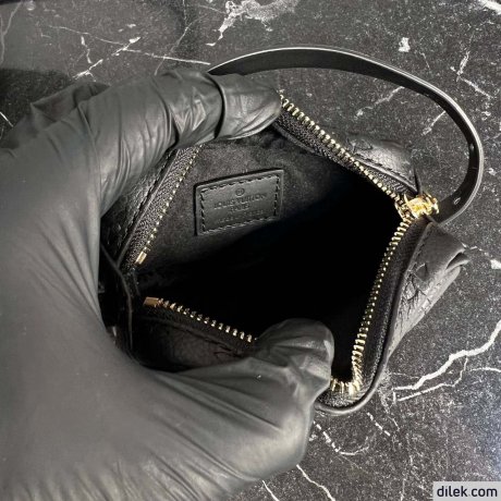 Louis Vuitton Croissant MM