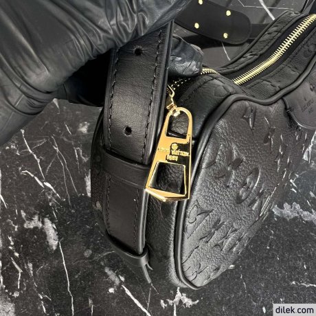Louis Vuitton Croissant MM