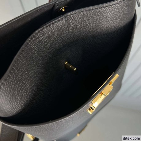 Louis Vuitton Lock and Walk