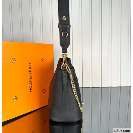 Louis Vuitton Lock and Walk