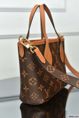 Louis Vuitton Neverfull Bandouliere Inside Out BB