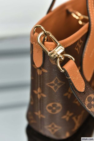 Louis Vuitton Neverfull Bandouliere Inside Out BB