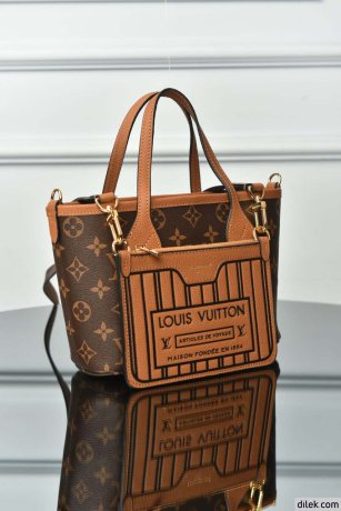 Louis Vuitton Neverfull Bandouliere Inside Out BB