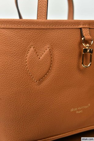 Louis Vuitton Neverfull Bandouliere Inside Out BB