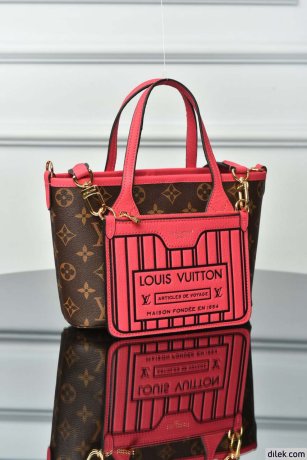 Louis Vuitton Neverfull Bandouliere Inside Out BB