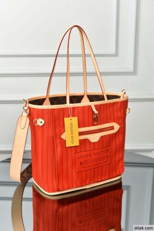 Louis Vuitton Neverfull Bandoulière Inside Out MM