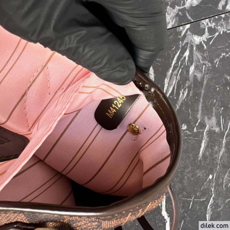 Louis Vuitton Neverfull MM