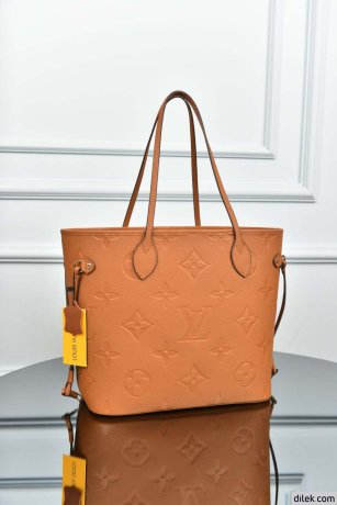 Louis Vuitton Neverfull Monogram MM