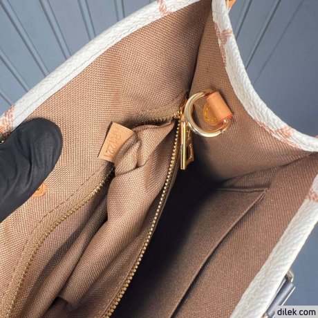 Louis Vuitton Onthego BB Monogram Canvas
