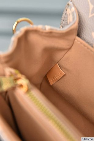 Louis Vuitton Pochette Metis East West