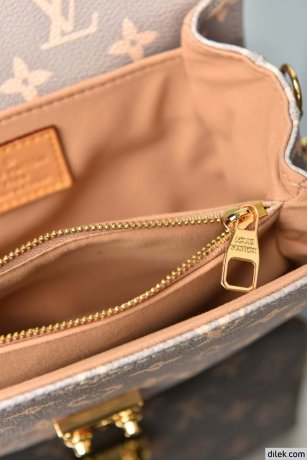 Louis Vuitton Pochette Metis East West