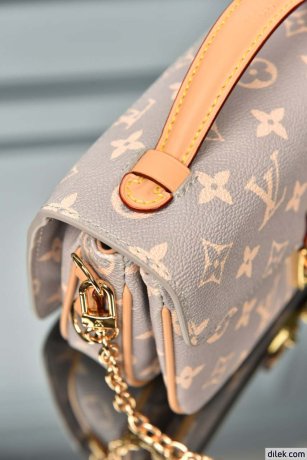 Louis Vuitton Pochette Metis East West