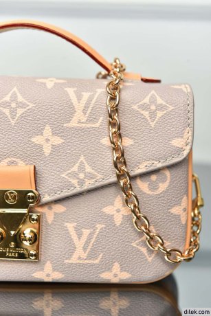 Louis Vuitton Pochette Metis East West