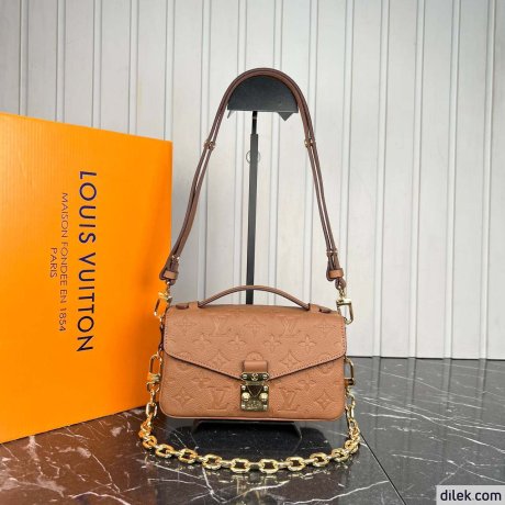 Louis Vuitton Pochette Metis East West Monogram