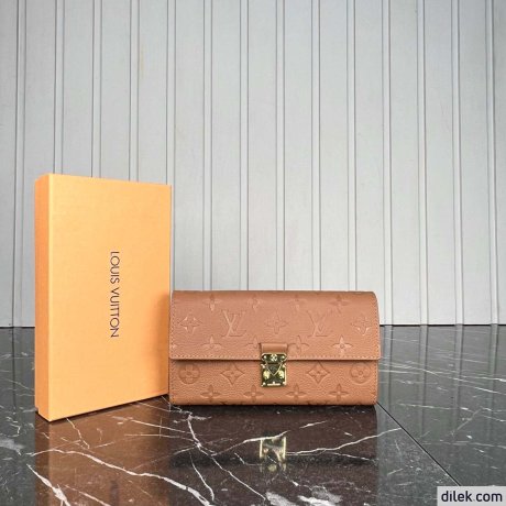Louis Vuitton Sarah Wallet