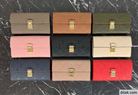 Louis Vuitton Sarah Wallet