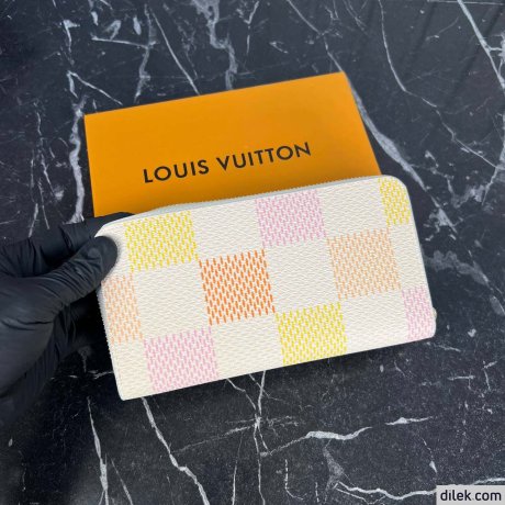 Louis Vuitton Zippy Wallet