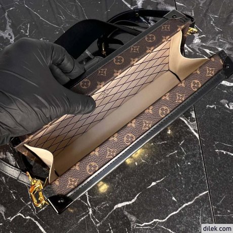 Louis Vuitton Petite Malle Monogram