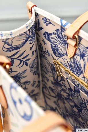 Louis Vuitton Onthego MM Monogram Canvas