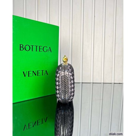 Bottega Veneta Plisse Knot Clutch