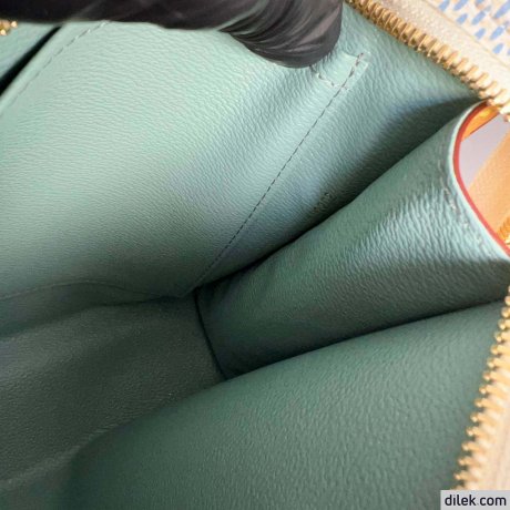 Louis Vuitton Pochette Voyage MM