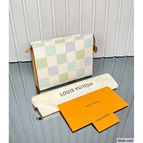Louis Vuitton Pochette Voyage MM