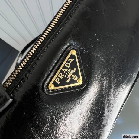 Prada Re-Edition 2002 Medium Leather Shoulder Bag