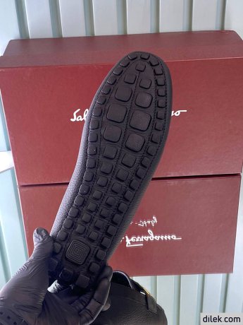 Salvatore Ferragamo Loafer