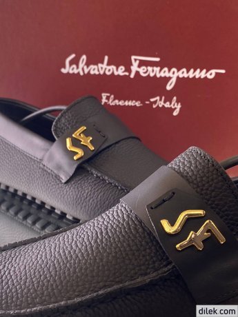 Salvatore Ferragamo Loafer
