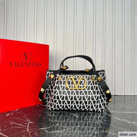 Valentino Garavani Medium Shopping Bag
