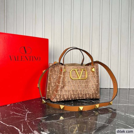 Valentino Garavani Medium Shopping Bag