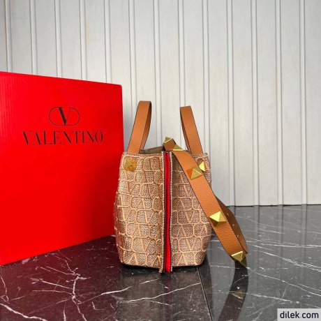 Valentino Garavani Medium Shopping Bag