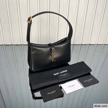 Saint Laurent Le 5 A 7 in Smooth Leather