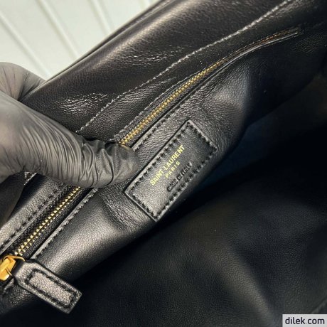 Saint Laurent Le 5 A 7 in Smooth Leather