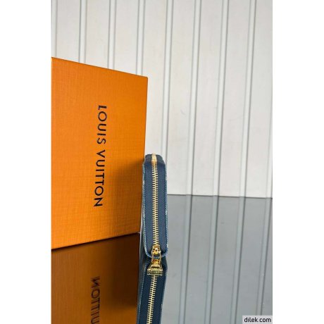 Louis Vuitton Zippy Wallet