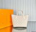 Louis Vuitton Blossom PM
